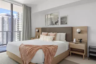 159 NE 6th St, Miami, FL 33132 - Photo 18