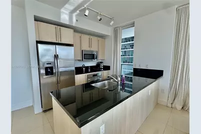 1111 SW 1st Ave #1914, Miami, FL 33130 - Photo 2
