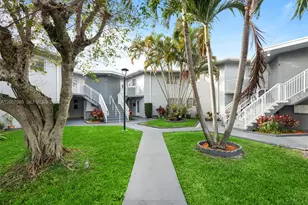 1667 NE Miami Gardens Dr, Miami, FL 33179 - Photo 16