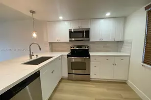 401 SE 3rd St, Dania Beach, FL 33004 - Photo 4