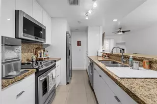 18336 NW 68th Ave, Hialeah, FL 33015 - Photo 6
