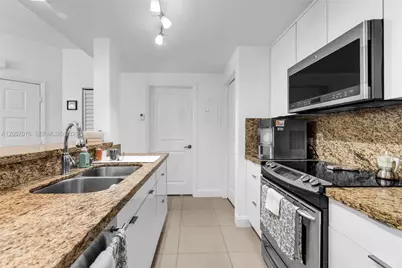 [Address not provided], Hialeah, FL 33015 - Photo 8