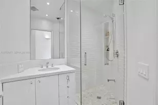 3690 NE 199th St, Aventura, FL 33180 - Photo 36