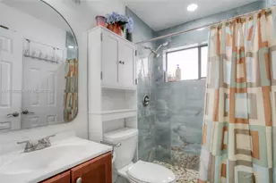 9521 NW 18th Manor, Plantation, FL 33322 - Photo 8
