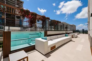 20 NE 11th St, Miami, FL 33132 - Photo 12
