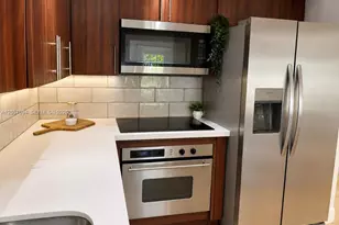 585 NE 121st St, North Miami, FL 33161 - Photo 10