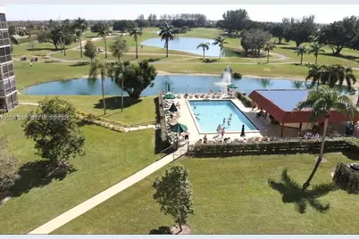 8901 S Hollybrook Blvd #304, Pembroke Pines, FL 33025 - Photo 8