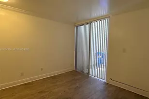 1071 Windward Dr, Pembroke Pines, FL 33026 - Photo 18