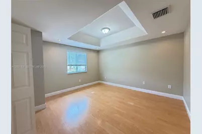 7663 N Southwood Cir, Davie, FL 33328 - Photo 4