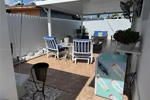 10571 SW 27th St, Miami, FL 33165 - Photo 22