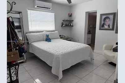 10571 SW 27th St, Miami, FL 33165 - Photo 20
