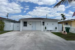 10571 SW 27th St, Miami, FL 33165 - Photo 2