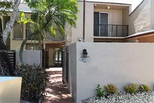 9135 Fontainebleau Blvd, Miami, FL 33172 - Photo 2