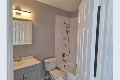 5761 NW 115th Ct #102, Doral, FL 33178 - Photo 12