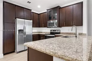 13005 N Riverwalk Cir N, Plantation, FL 33325 - Photo 8