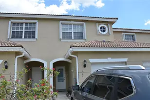351 SW 121st Ave, Pembroke Pines, FL 33025 - Photo 1