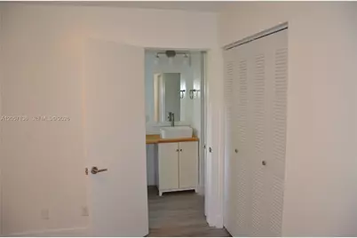 351 SW 121st Ave, Pembroke Pines, FL 33025 - Photo 14