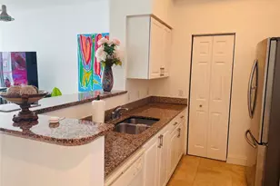 1155 Brickell Bay Dr, Miami, FL 33131 - Photo 6