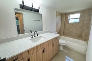 8205 Lake Dr, Doral, FL 33166 - Photo 10