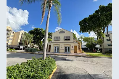 8205 Lake Dr #401, Doral, FL 33166 - Photo 14