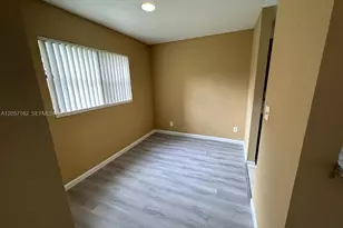 4047 NW 87th Ave, Sunrise, FL 33351 - Photo 14