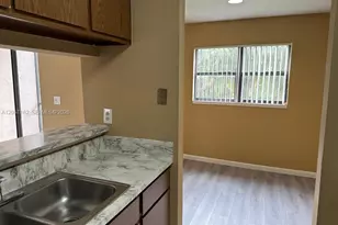 4047 NW 87th Ave, Sunrise, FL 33351 - Photo 6