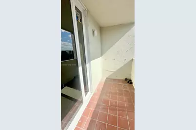 10090 NW 80th Ct #1542, Hialeah Gardens, FL 33016 - Photo 4