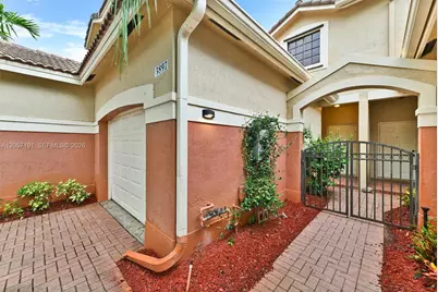 3897 Tree Top Dr, Weston, FL 33332 - Photo 2
