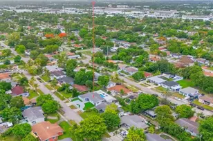 561 NE 172nd St, North Miami Beach, FL 33162 - Photo 4