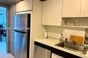 100 Bayview Dr, Sunny Isles Beach, FL 33160 - Photo 18