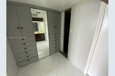 100 Bayview Dr #1503, Sunny Isles Beach, FL 33160 - Photo 24