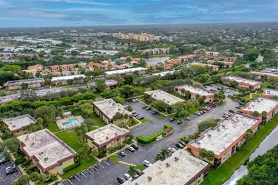 325 Lakeview Dr #102, Weston, FL 33326 - Photo 24