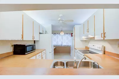 7120 S Devon Dr #110, Tamarac, FL 33321 - Photo 18
