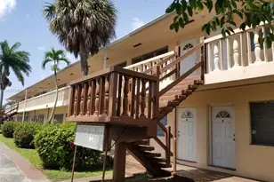 280 SW 11th Ave, Hallandale Beach, FL 33009 - Photo 2