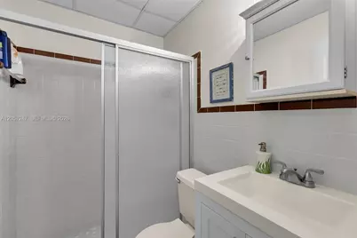 350 11th St, Key Colony, FL 33051 - Photo 38