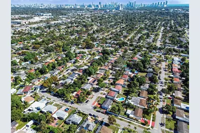 15694 NE 10th Ct, North Miami Beach, FL 33162 - Photo 4