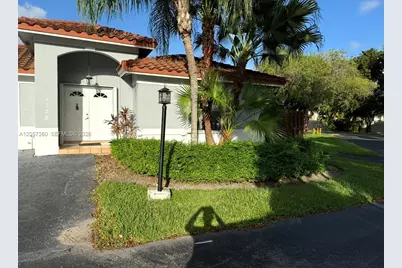 5758 NW 97th Pl, Doral, FL 33178 - Photo 6