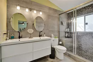 2260 W Discovery Cir W, Deerfield Beach, FL 33442 - Photo 44