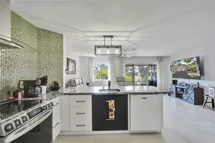 2260 W Discovery Cir W, Deerfield Beach, FL 33442 - Photo 22