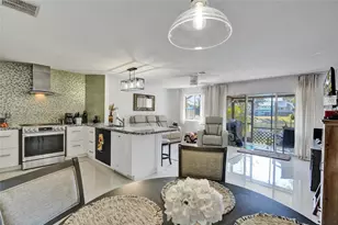 2260 W Discovery Cir W, Deerfield Beach, FL 33442 - Photo 14