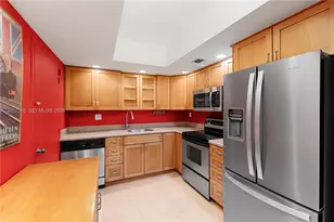 1700 NE 105th St, Miami Shores, FL 33138 - Photo 10