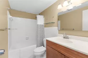 1700 NE 105th St, Miami Shores, FL 33138 - Photo 16