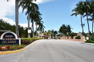 957 N Harbor View, Hollywood, FL 33019 - Photo 2