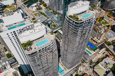 55 SW 9th St #2407, Miami, FL 33130 - Photo 12