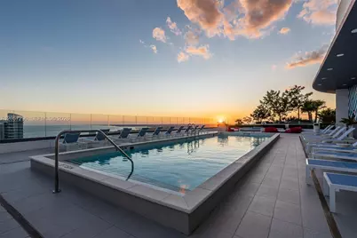 55 SW 9th St #2407, Miami, FL 33130 - Photo 16