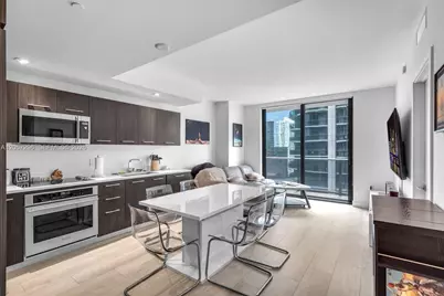 55 SW 9th St #2407, Miami, FL 33130 - Photo 2