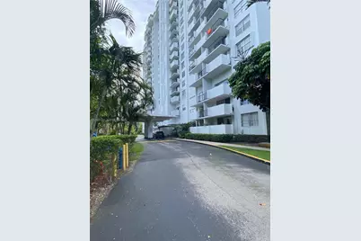 2780 NE 183rd St #909, Aventura, FL 33160 - Photo 10
