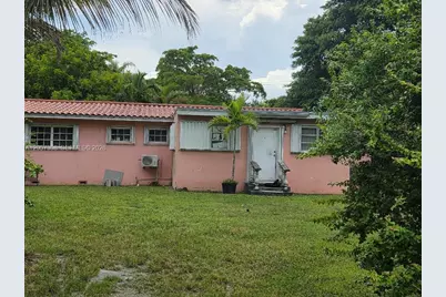 881 Albatross St, Miami Springs, FL 33166 - Photo 10