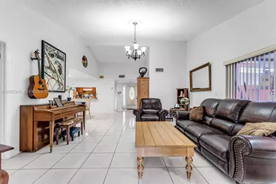 1304 Redstart Ct, Homestead, FL 33035 - Photo 10