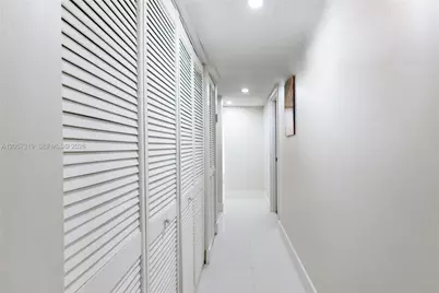 469 N Pine Island Rd #B308, Plantation, FL 33324 - Photo 6